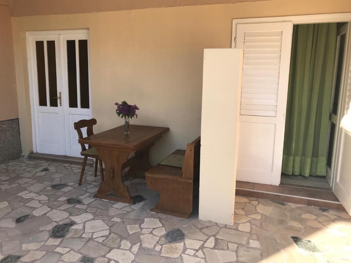 Double Rooms With Terrace Tomica Baška Zewnętrze zdjęcie